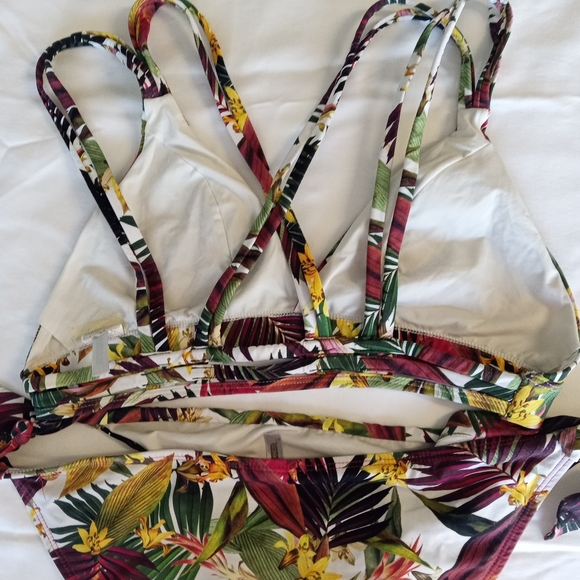 Swim wear - Picture 5 of 9